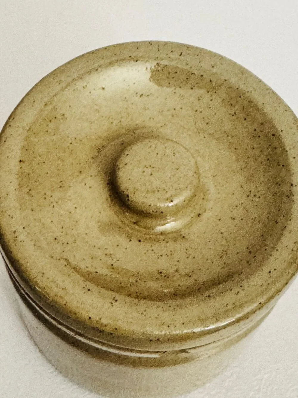 Vtg English Butter Stoneware 2.5x2.5 Pottery Beige Glazed Crock with Lid READ
